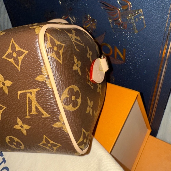 Authentic Louis Vuitton Speedy B20 monogram. - Picture 4 of 13